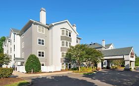 Hampton Inn & Suites Newport News-Airport - Oyster Point Area